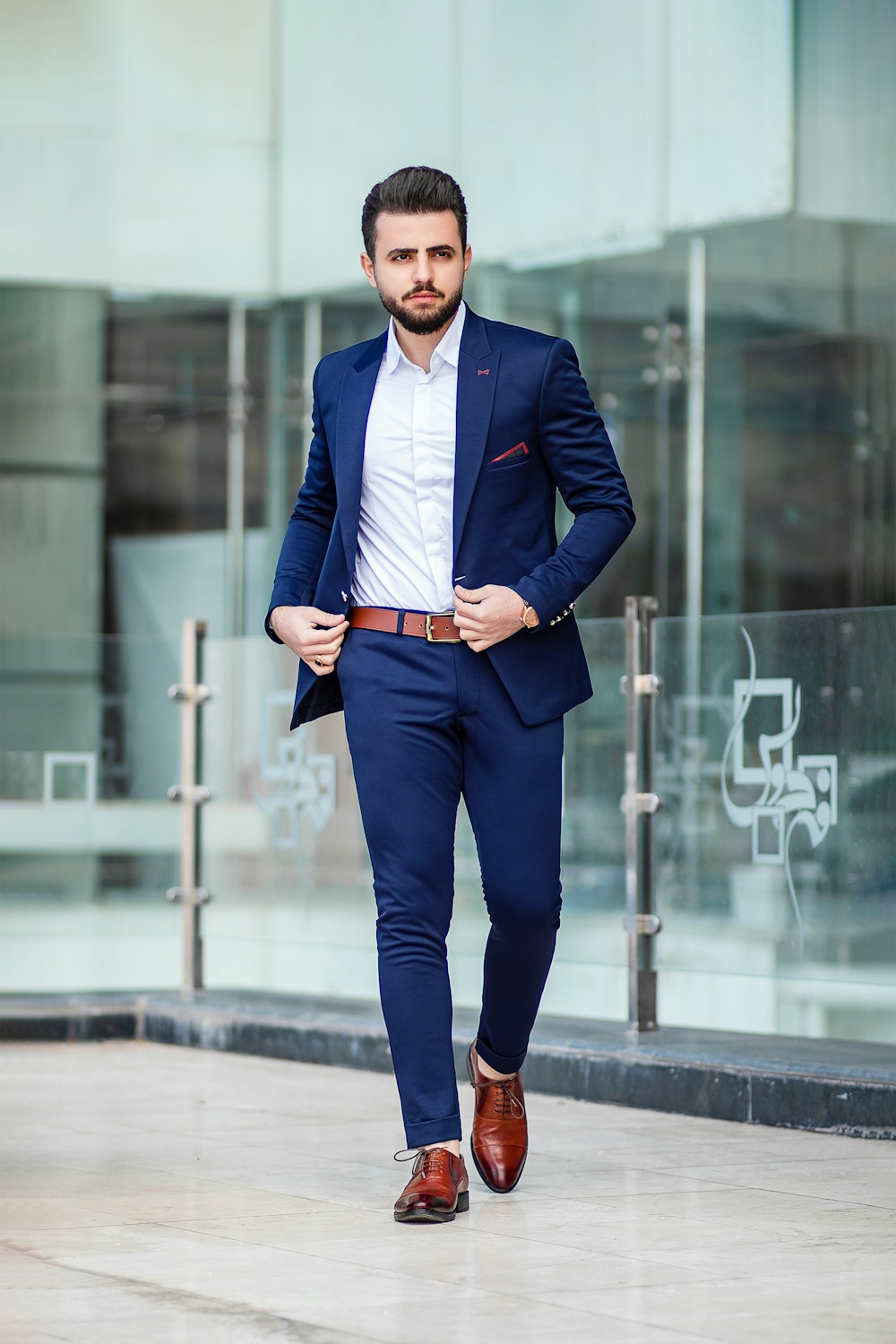 Moda masculina em tons neutros